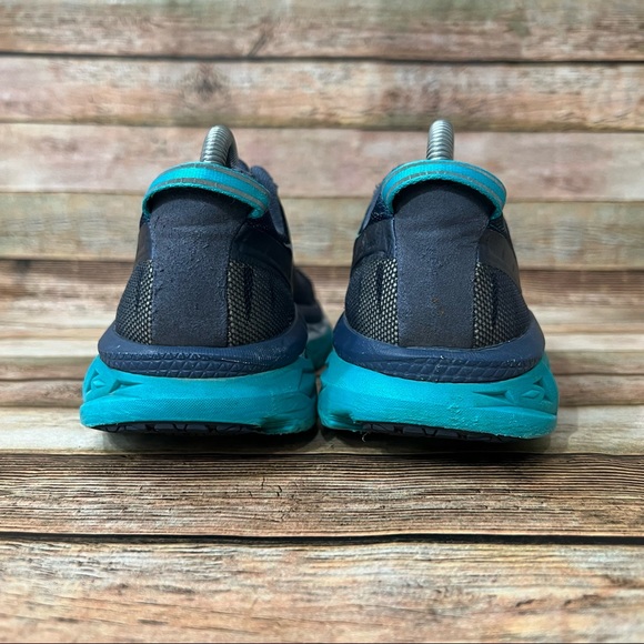 Hoka Arahi 2 Athletic Shoes - Picture 4 of 10